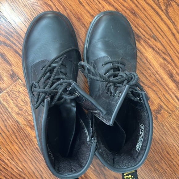 Doc Martens black zipper 1460 boots, EUC US Men’s 6 or women’s 7 - Picture 6 of 6